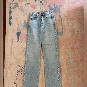 Abercrombie Jeans
Never worn
Size 23